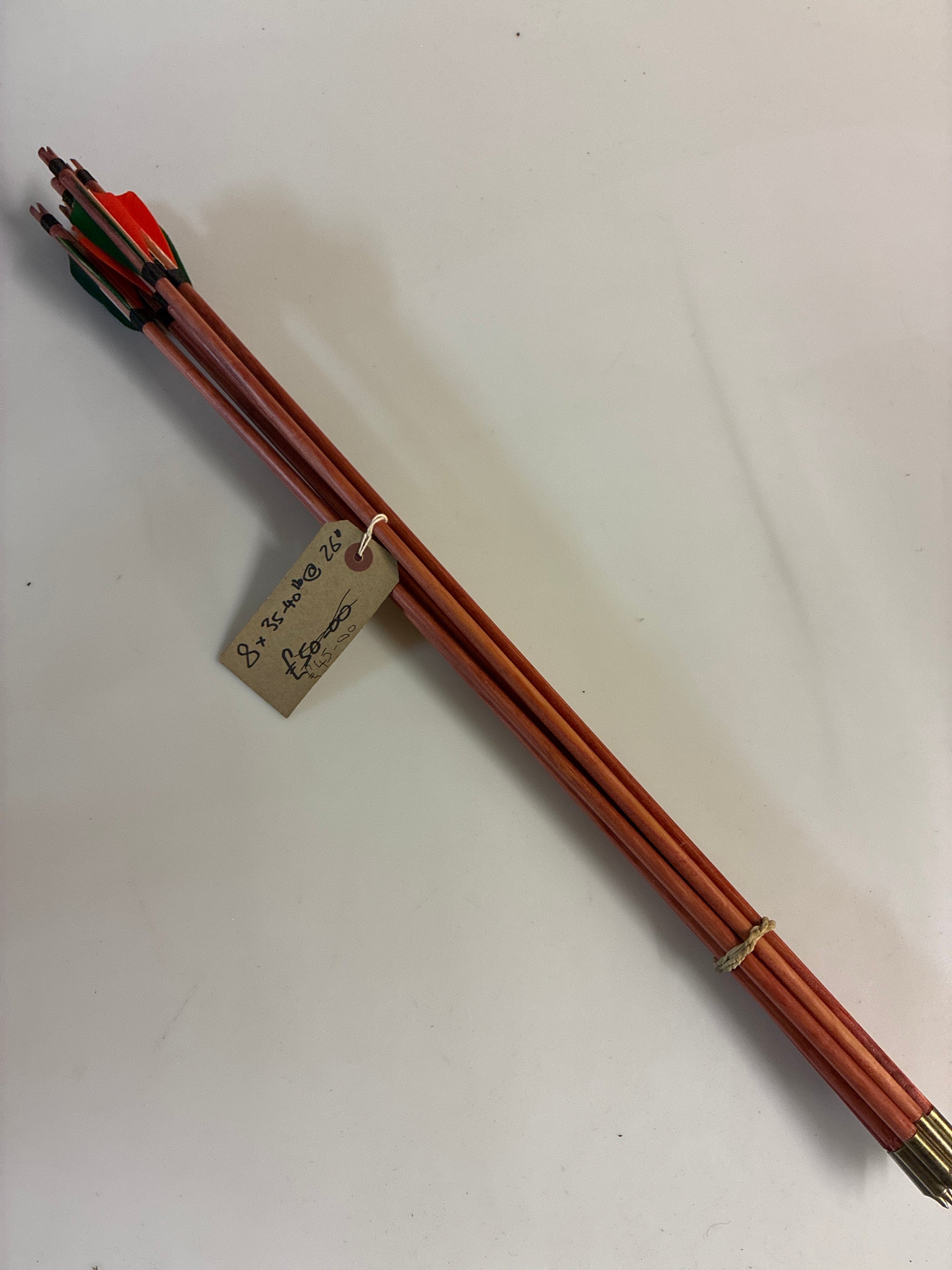 8x wooden arrows 35-40lb @ 26”, 100gn steel piles. Self nocked and stained shafts.