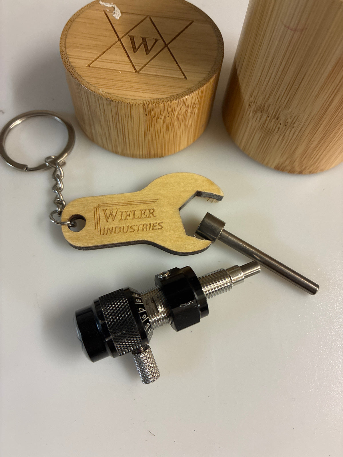 Second hand Wifker MP one pressure button. 5/16, black with extras and case.