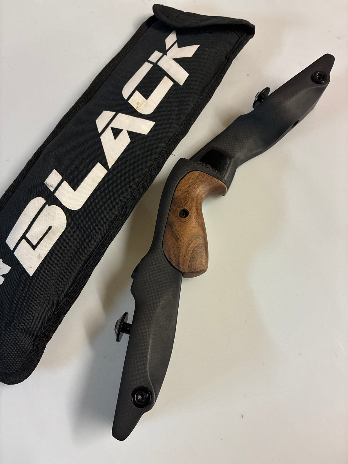 Second hand W&amp;W black 17” carbon riser.
