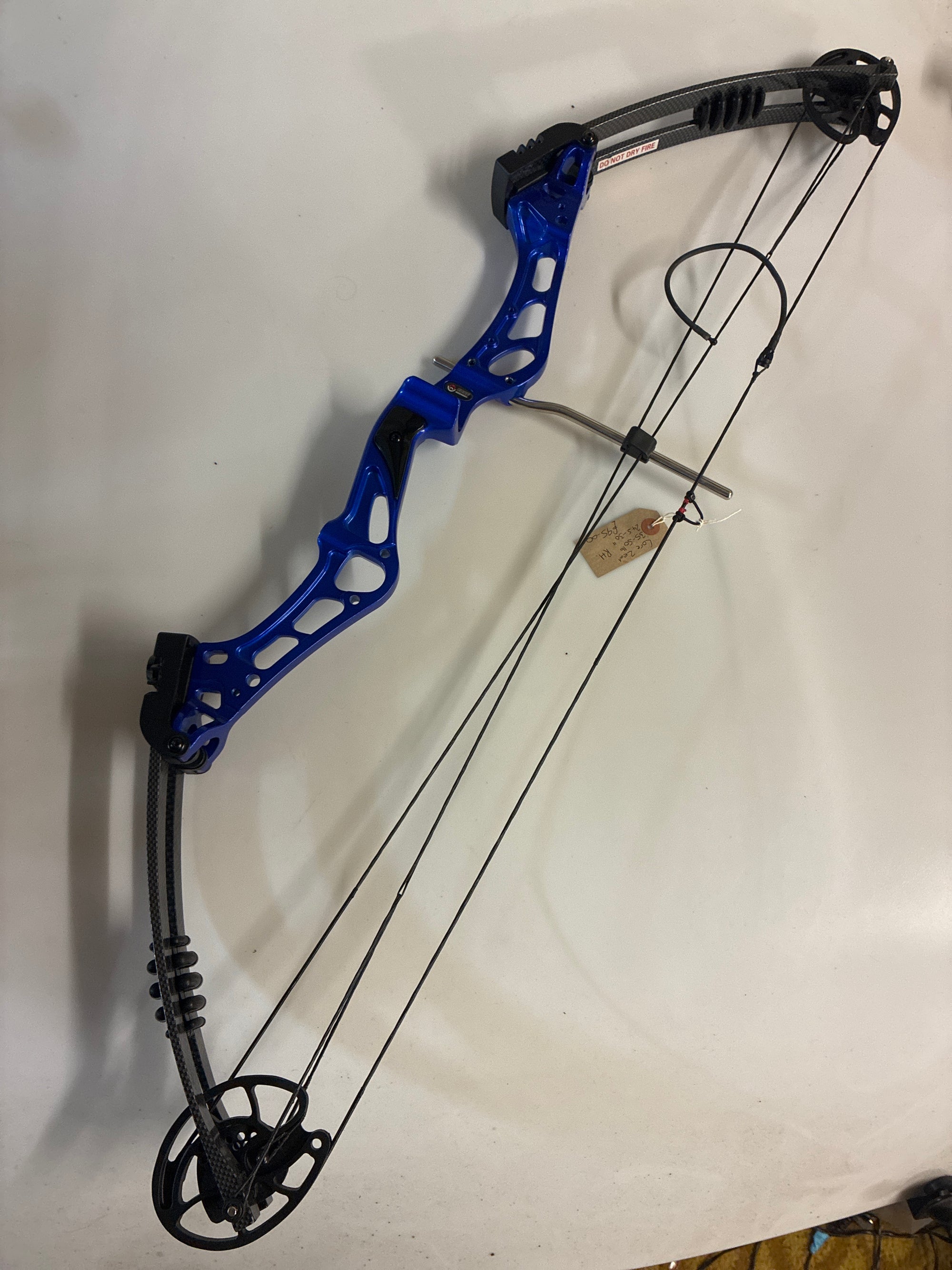 Second hand Core Zeal compound bow. Right handed, 35-50lbs, 24.5”-30”, blue.
