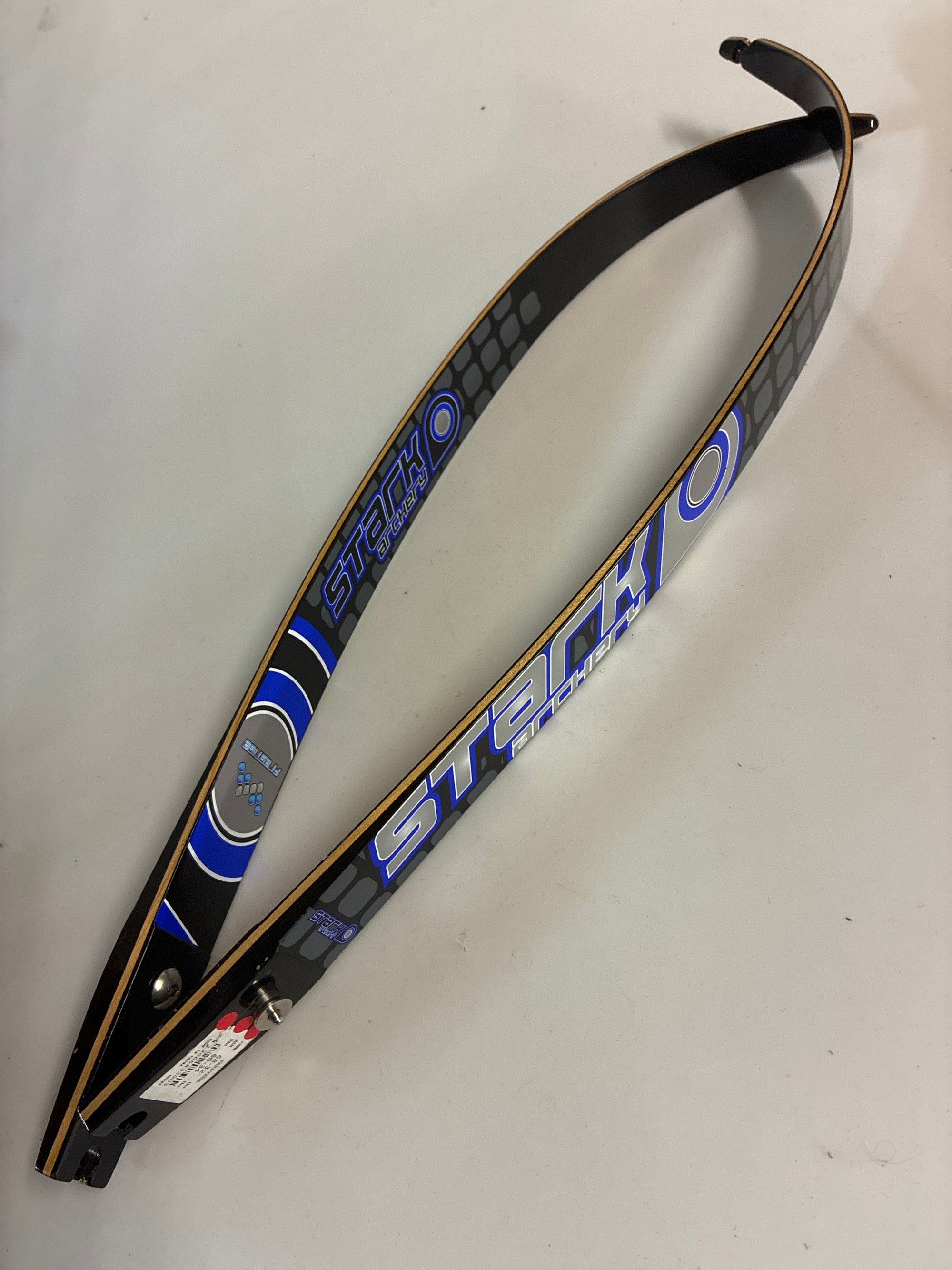 Second hand Stark Prestige ilf limbs. Med-32lbs.
