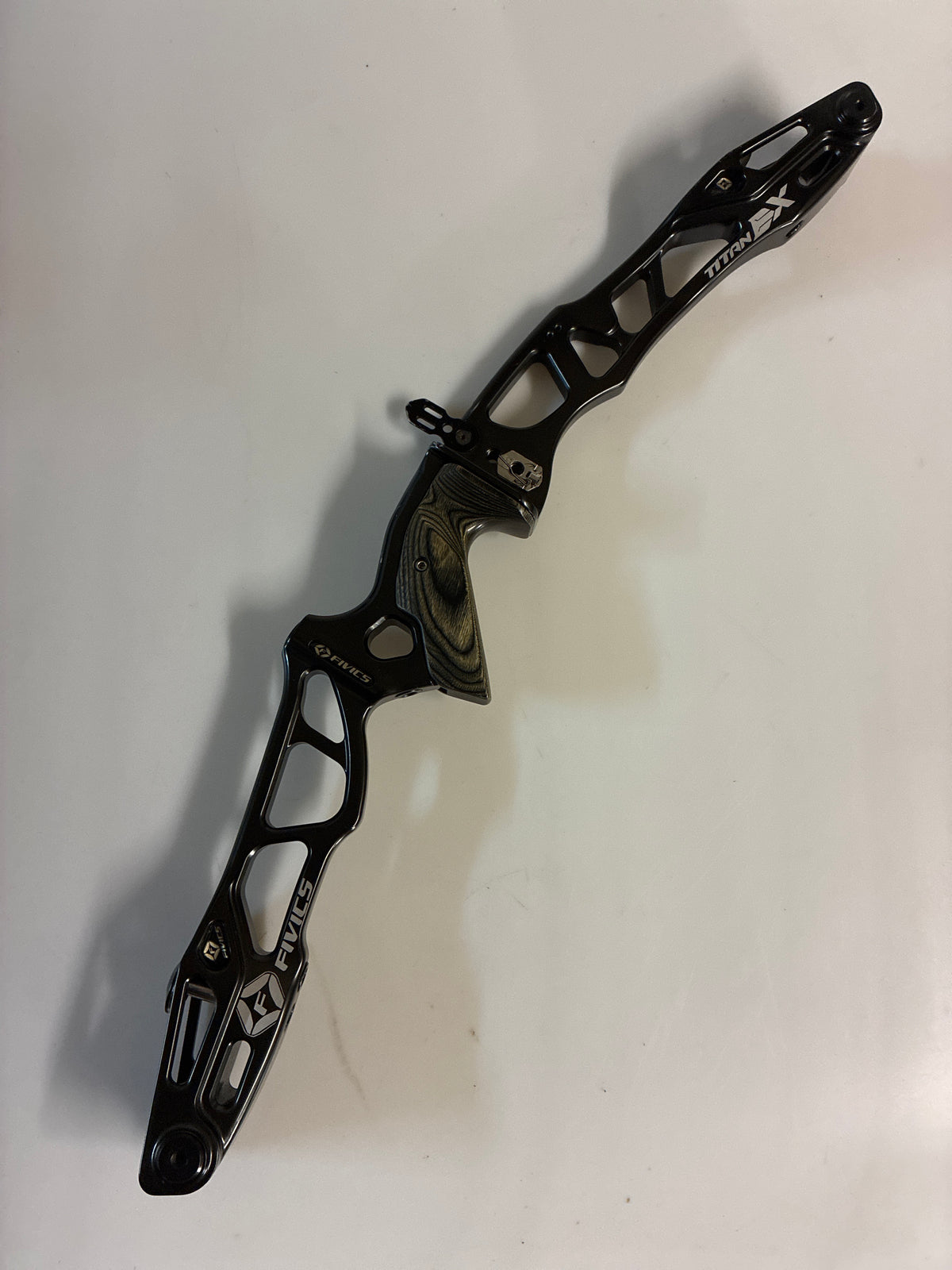 Second hand Fivics Titan fx riser. Right hand, black, 25”.