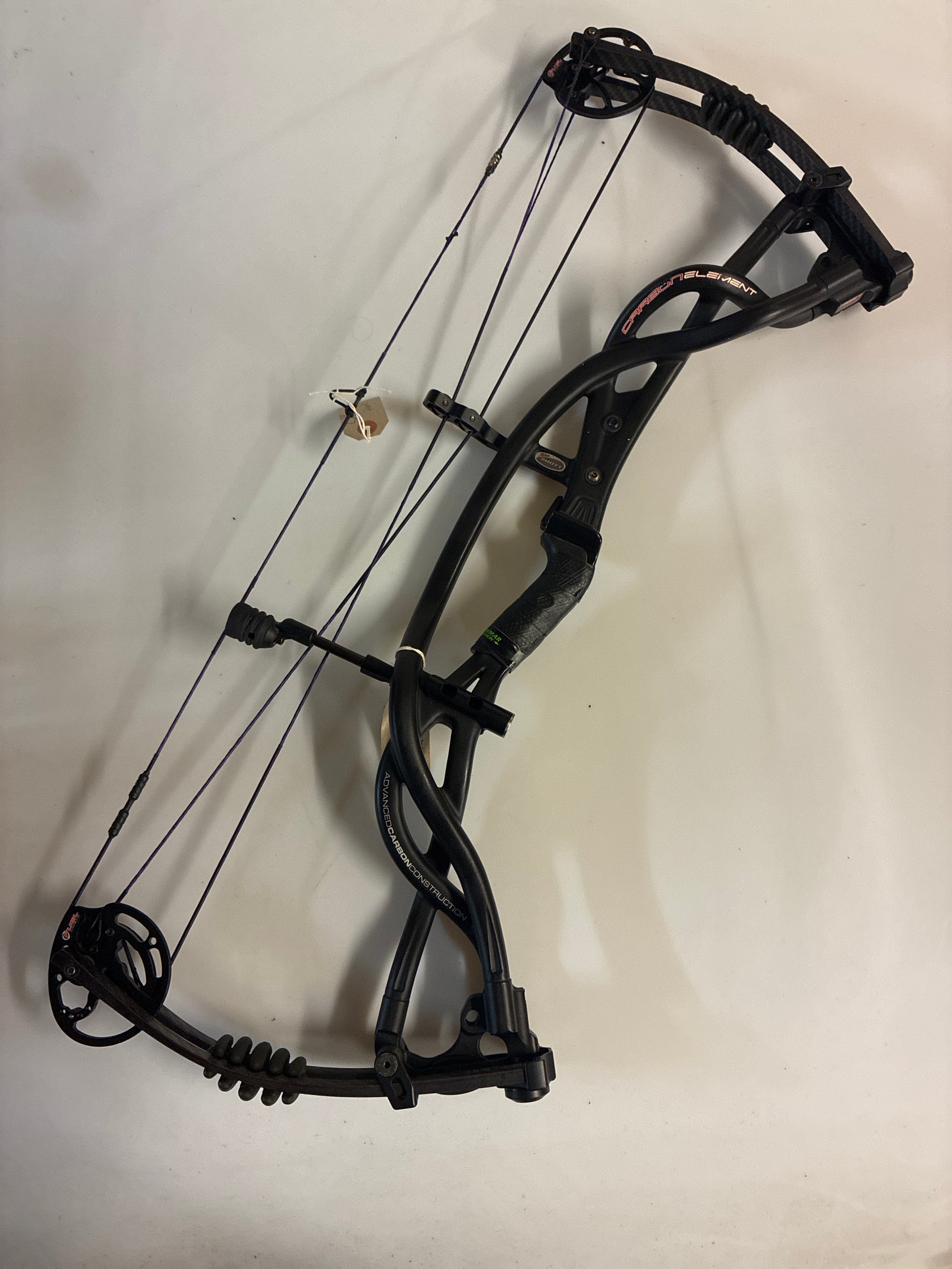 Second hand Hoyt Carbon Element RKT. Left hand, 35-45lbs, fitted with a 25” module. Black.