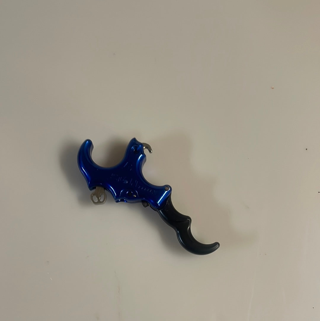 Reconditioned Stan Perfex resistance release aid. Large four finger, short neck. Barrel not included.