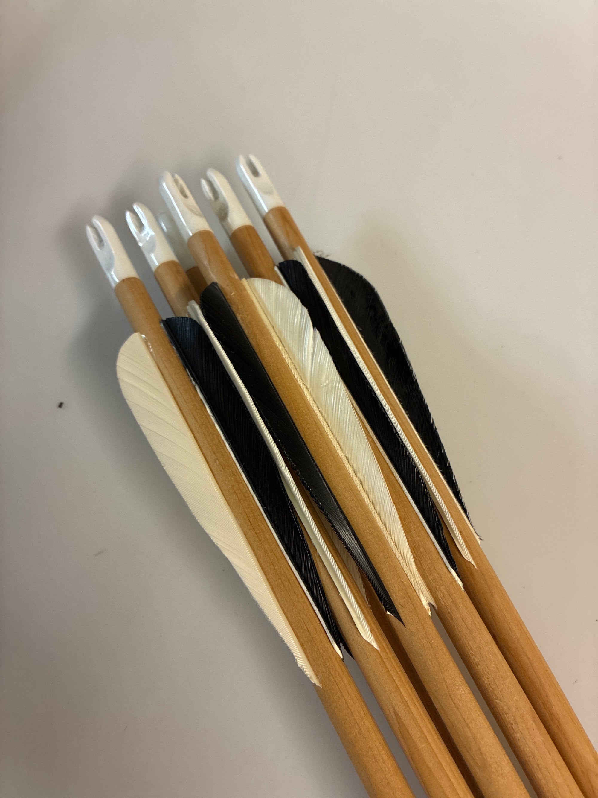 6x poc 11/32 arrows, 40-45lb @ 32”. Points needed.