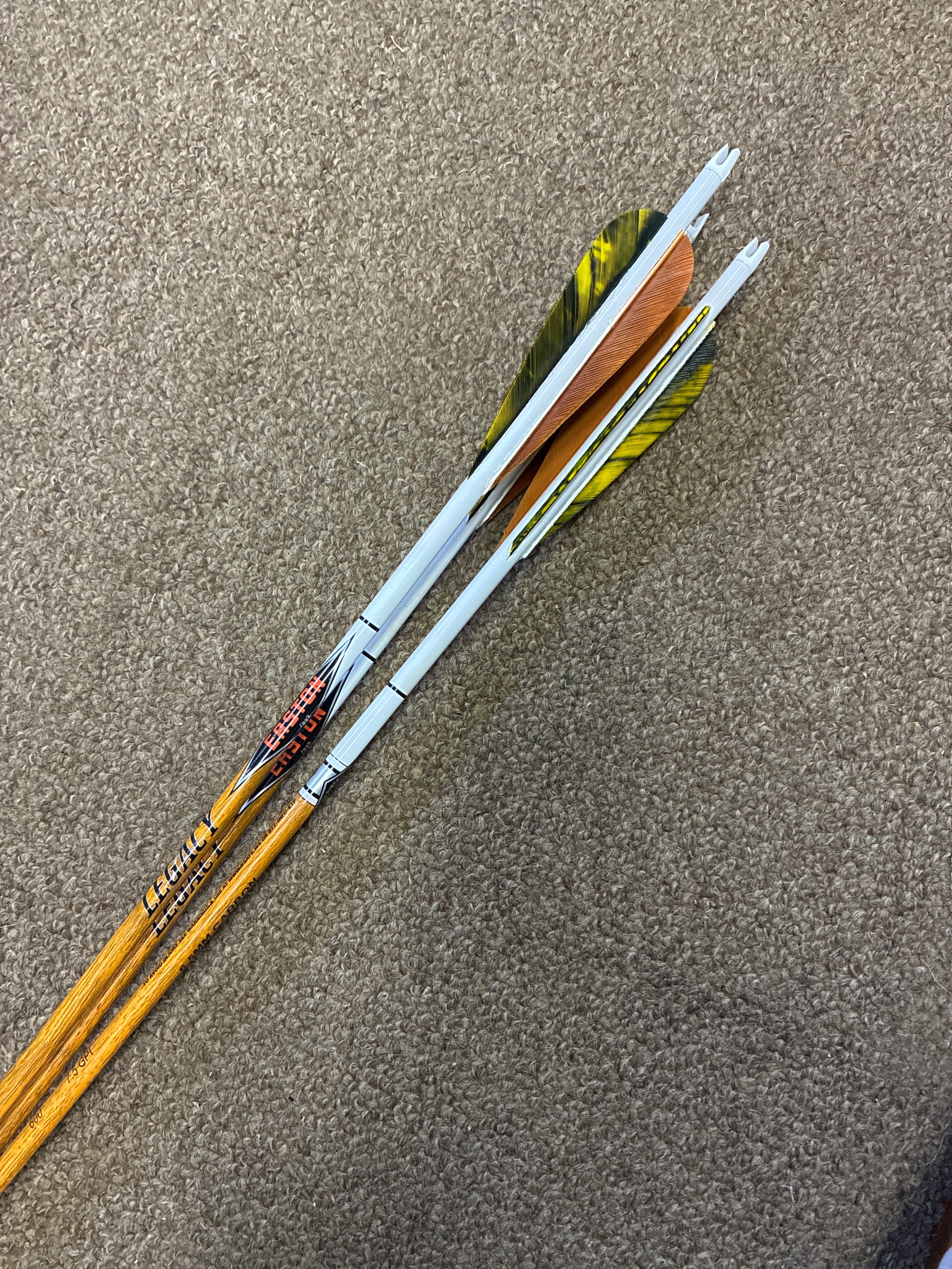 3x Easton Carbon Legacy 6.5mm, 600’s @ 29” with 100gn points.