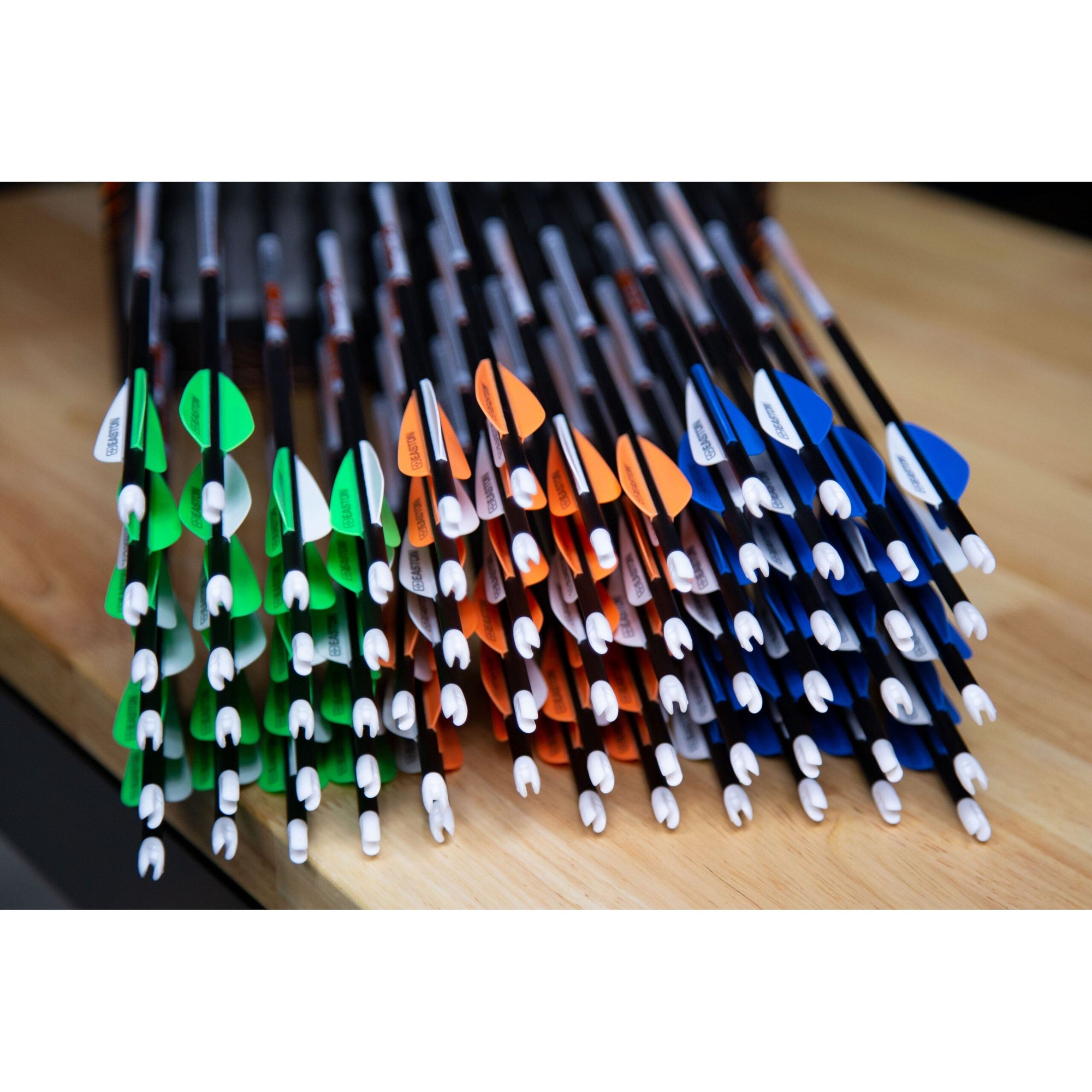 Easton Vector Arrows C/W Plastic Vanes